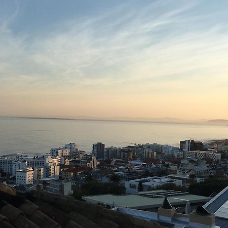 Villa Del Mar - "Luxurious En-Suite Bedroom With Lounge And Stunning Sea View Balcony In Bantry Bay" Kapstadt Exterior foto