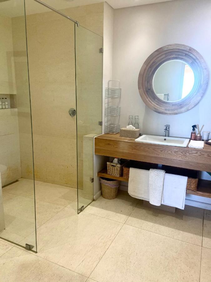 Villa Del Mar - "Luxurious En-Suite Bedroom With Lounge And Stunning Sea View Balcony In Bantry Bay" Kapstadt Exterior foto