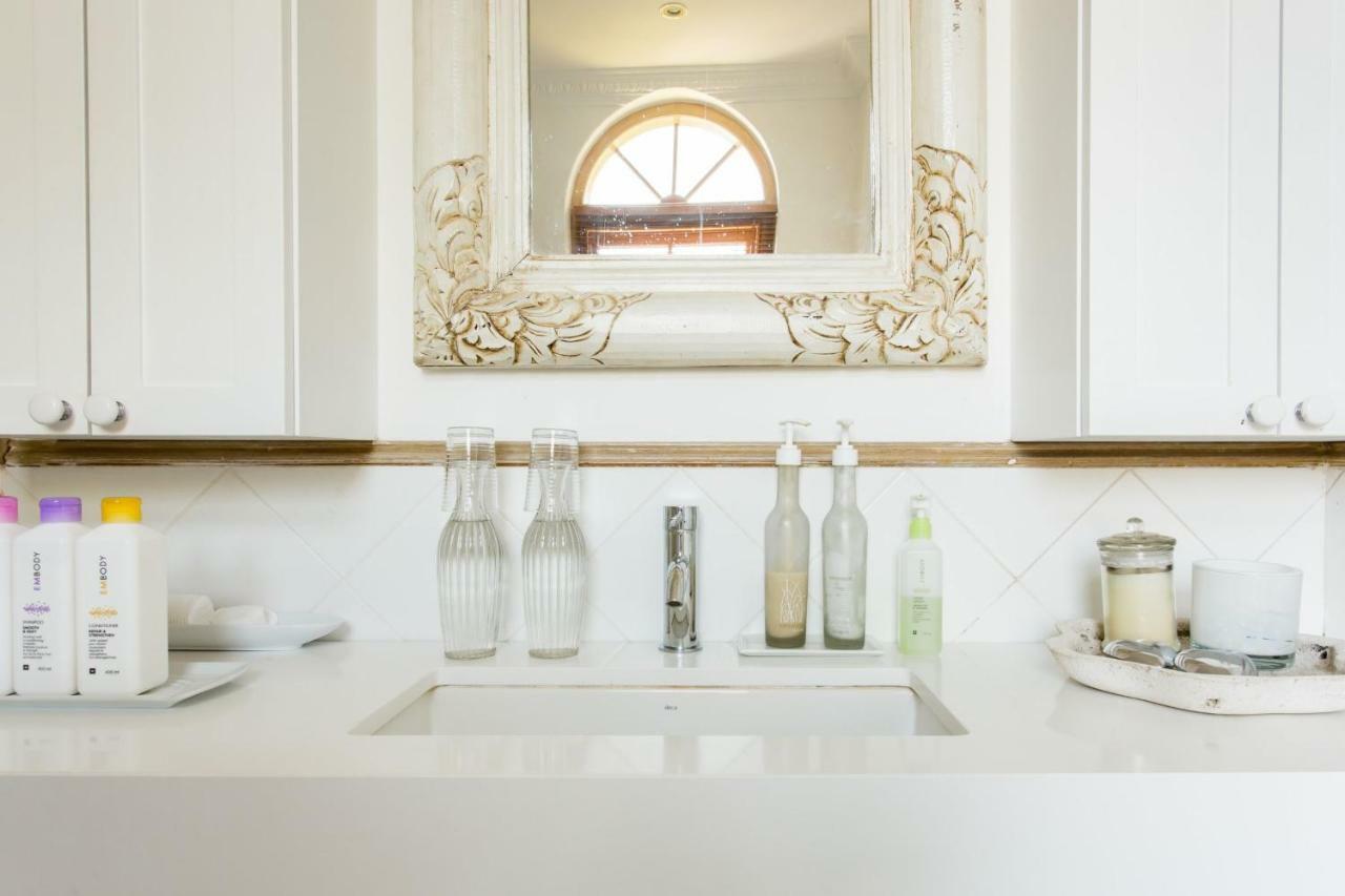 Villa Del Mar - "Luxurious En-Suite Bedroom With Lounge And Stunning Sea View Balcony In Bantry Bay" Kapstadt Exterior foto
